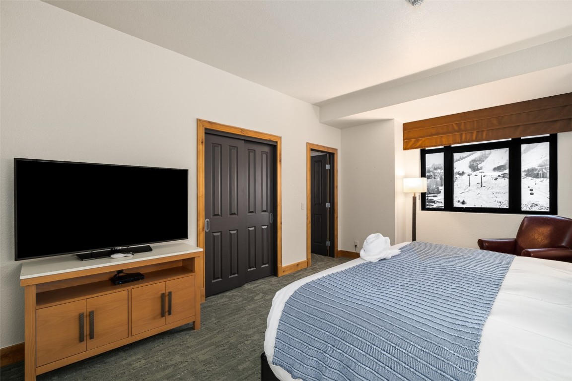 2300 Mount Werner CIRCLE 617/618