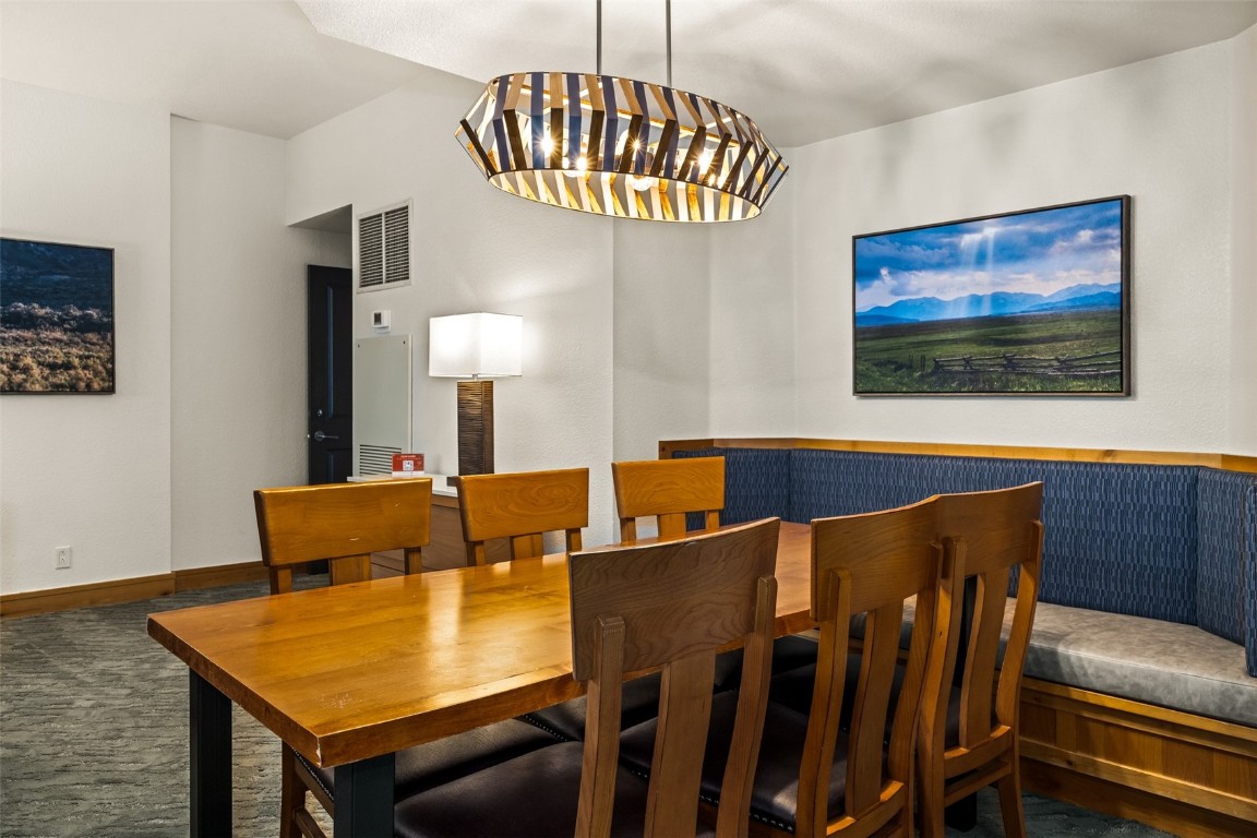 2300 Mount Werner CIRCLE 617/618