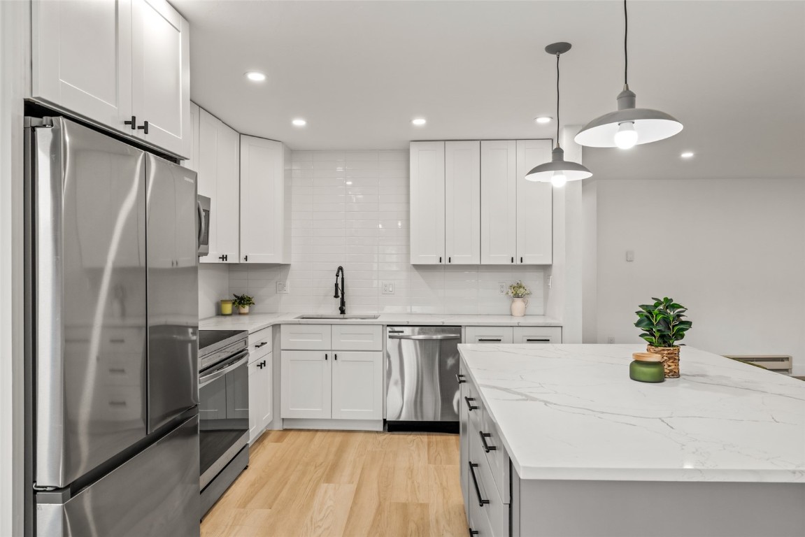 1375 Walton Creek ROAD 7