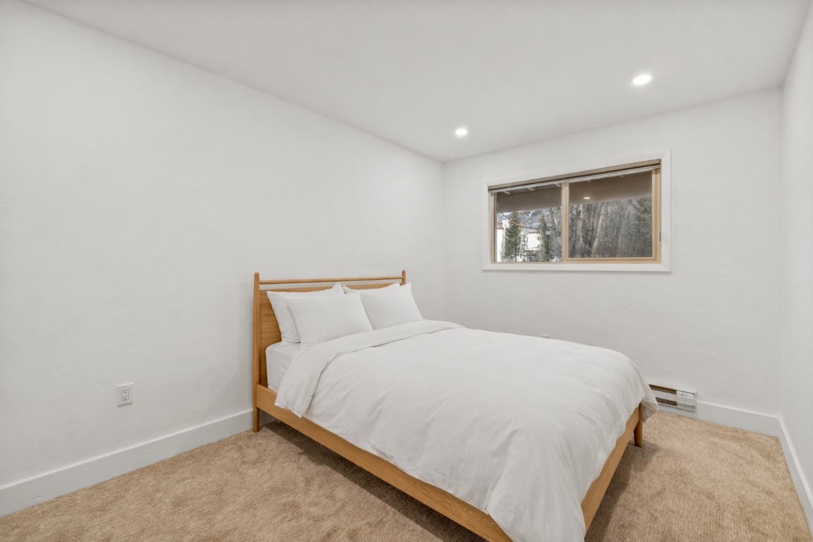 1375 Walton Creek ROAD 7