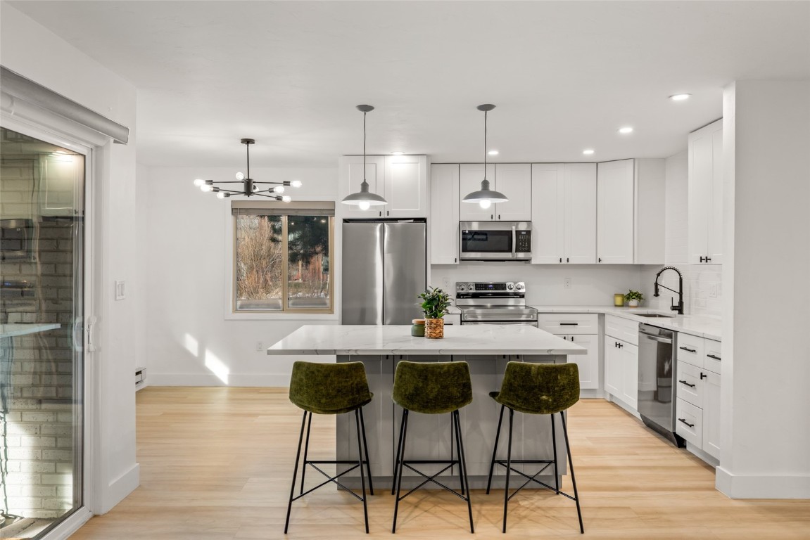 1375 Walton Creek ROAD 7