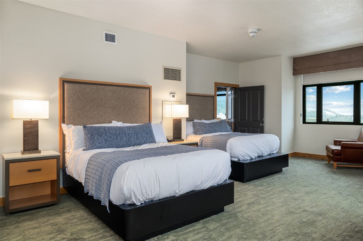 2300 Mount Werner CIRCLE 503/504