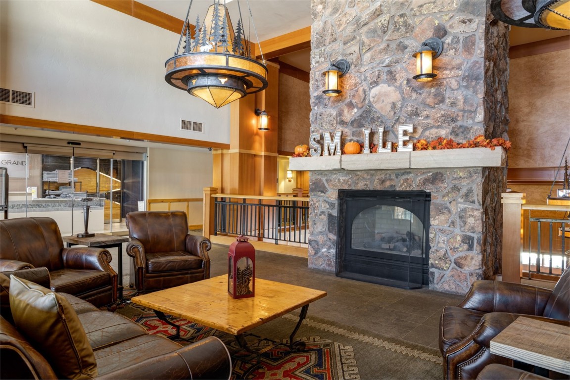 2300 Mount Werner CIRCLE 503/504