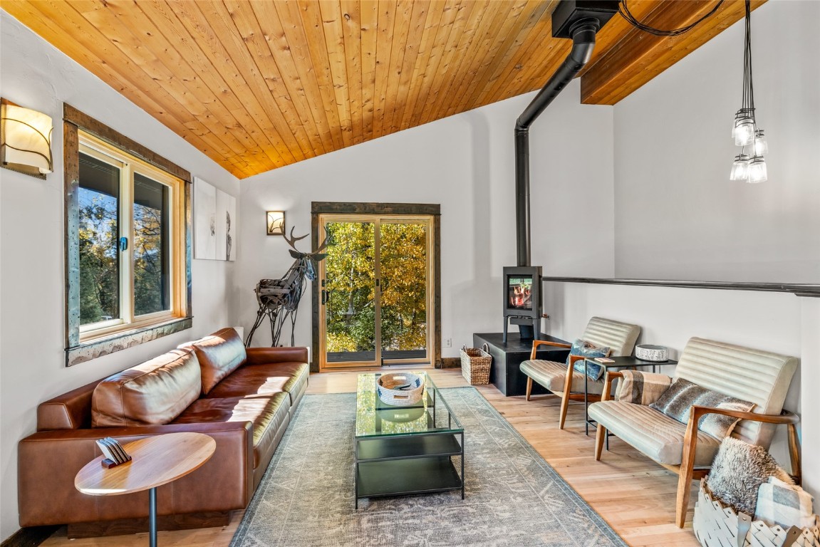 795 Spring Creek CIRCLE