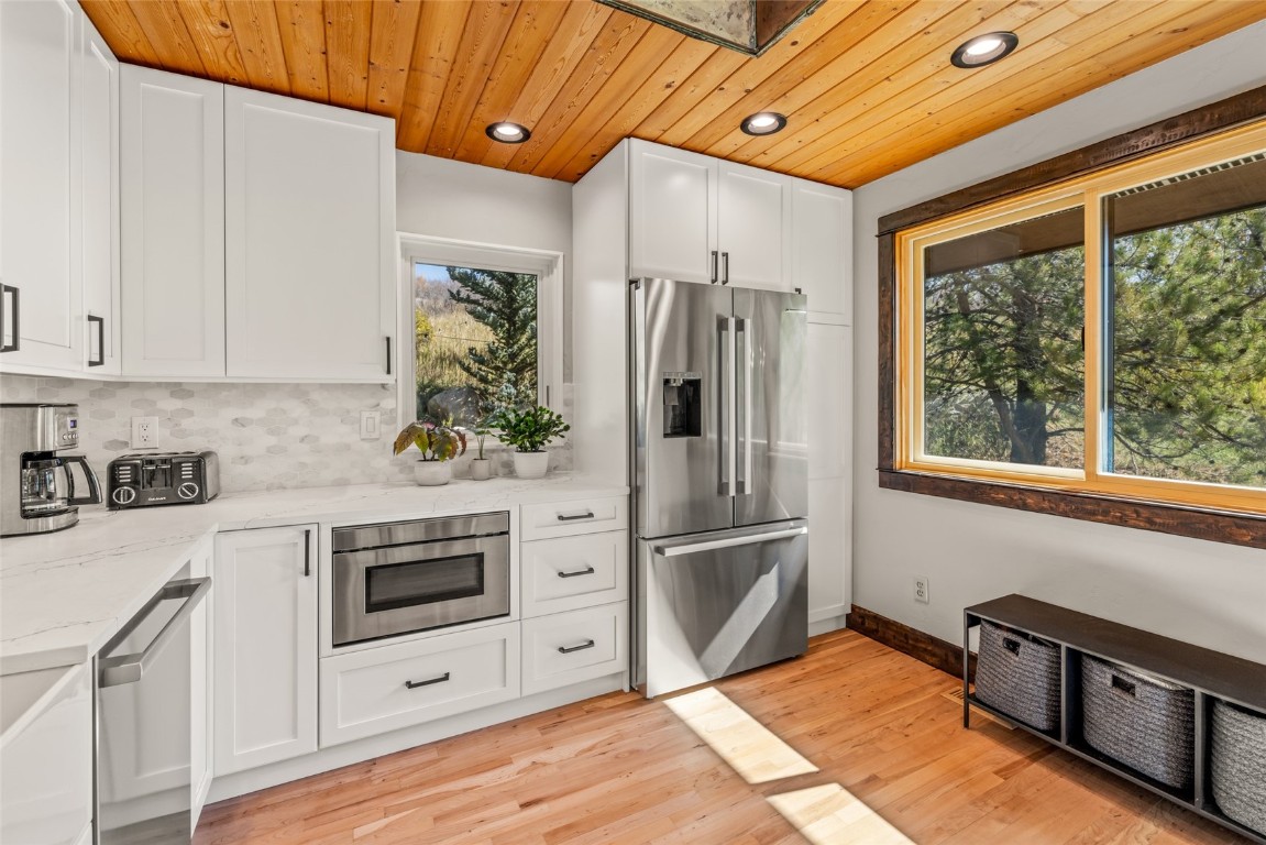 795 Spring Creek CIRCLE