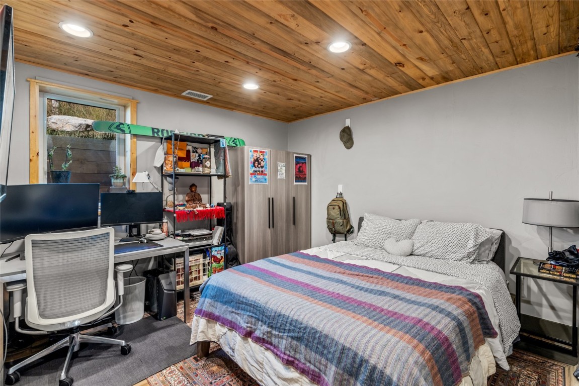 795 Spring Creek CIRCLE