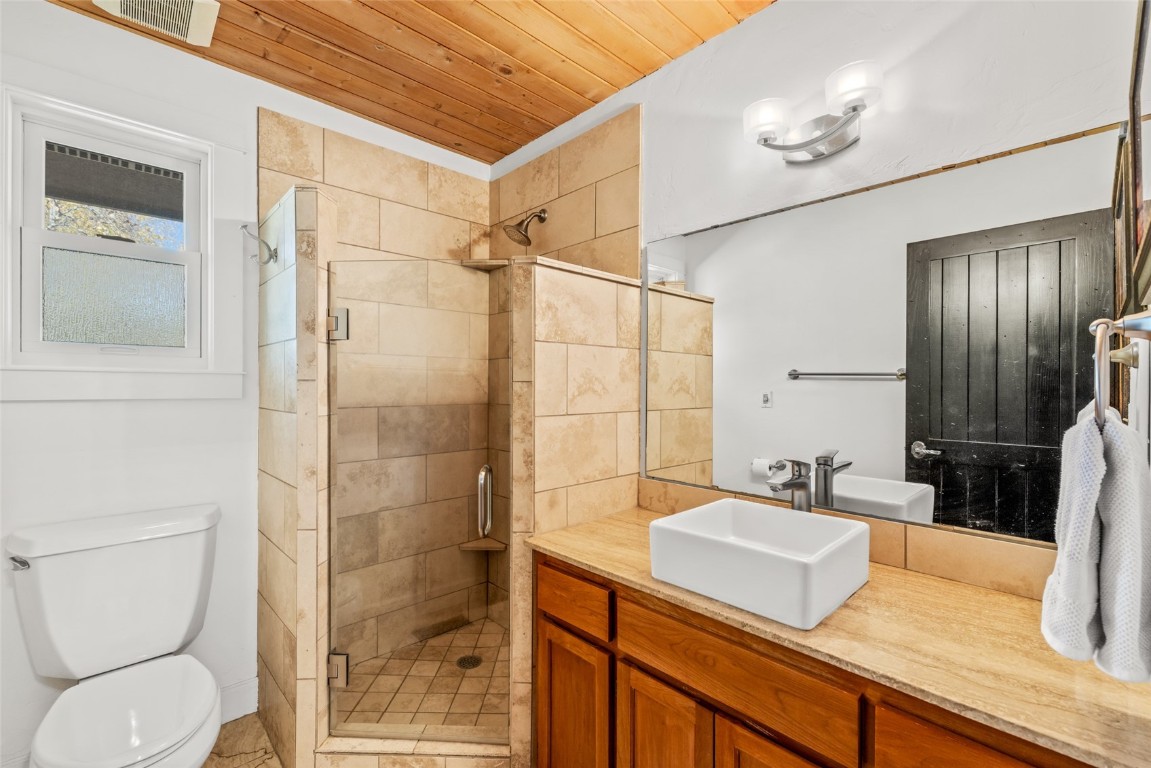 795 Spring Creek CIRCLE