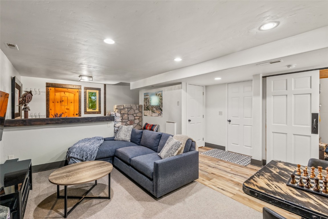 795 Spring Creek CIRCLE