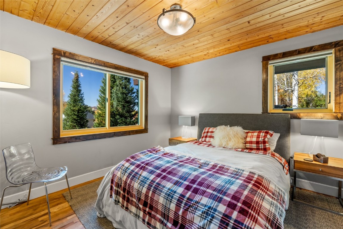 795 Spring Creek CIRCLE