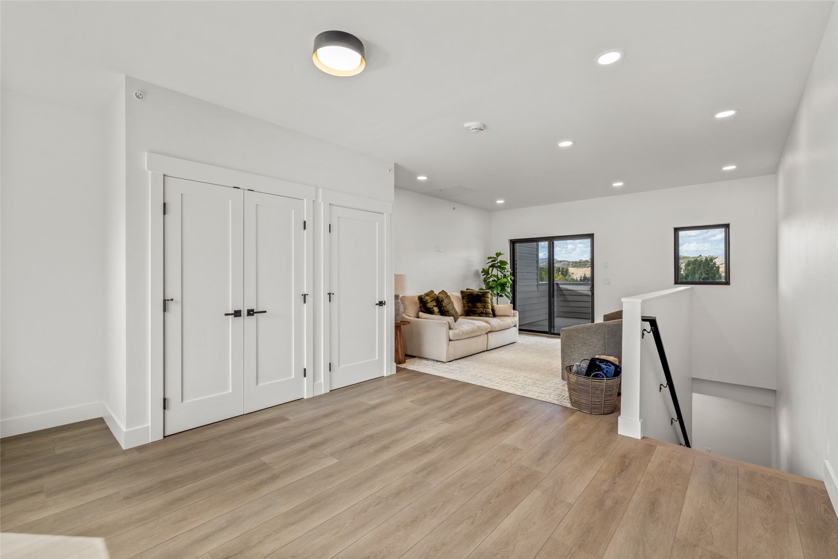 1883 Luna Lane 3