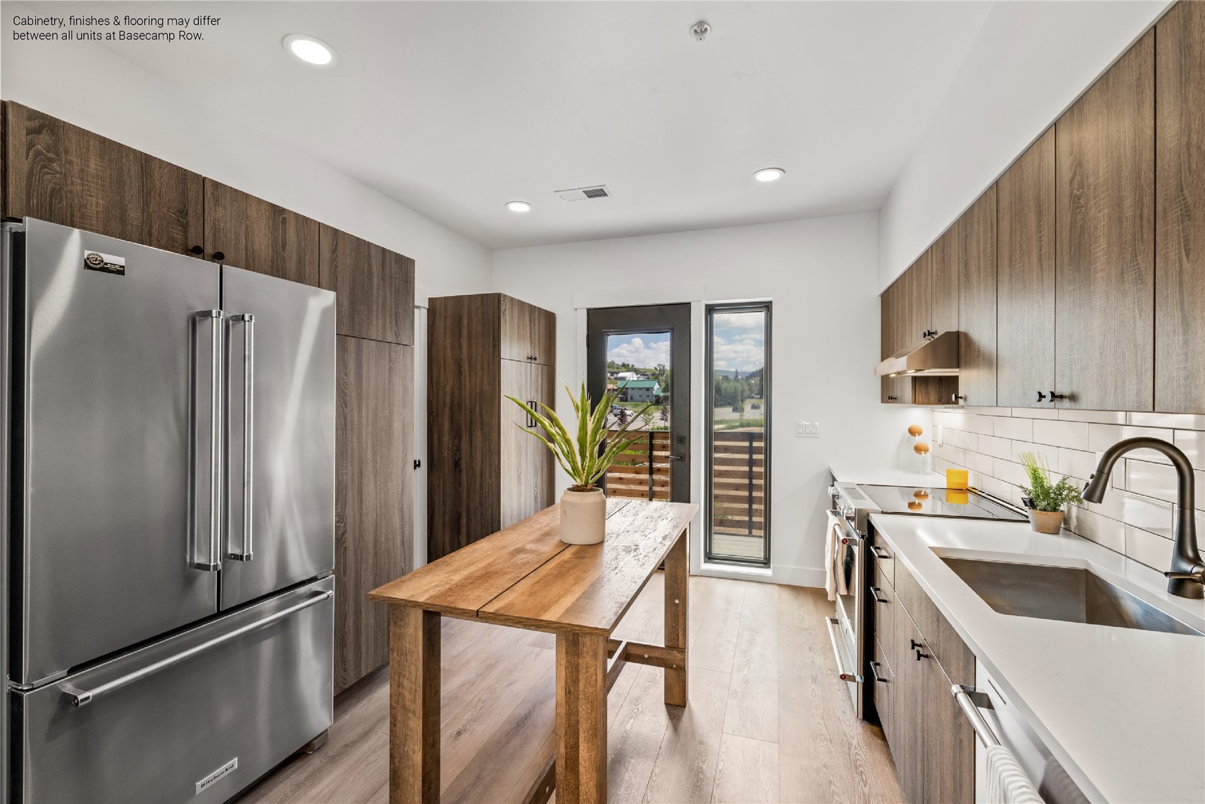 1859 Luna Lane 6