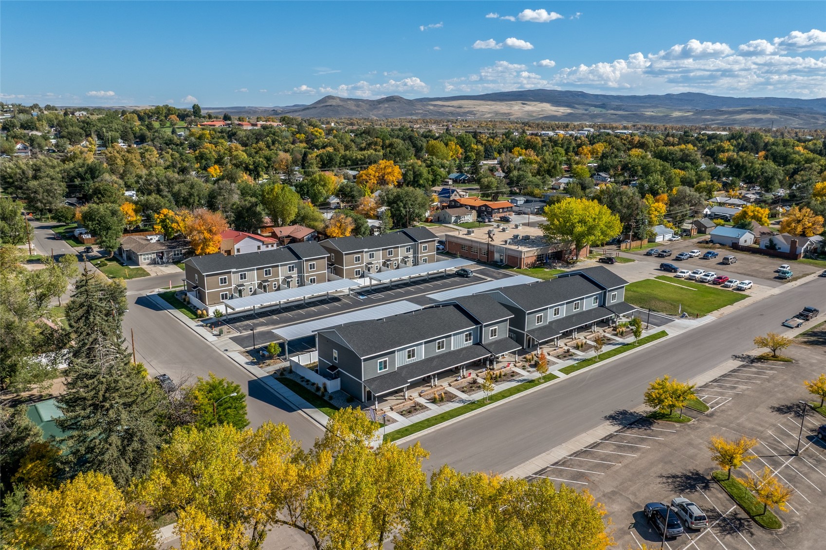 767 Russell STREET -