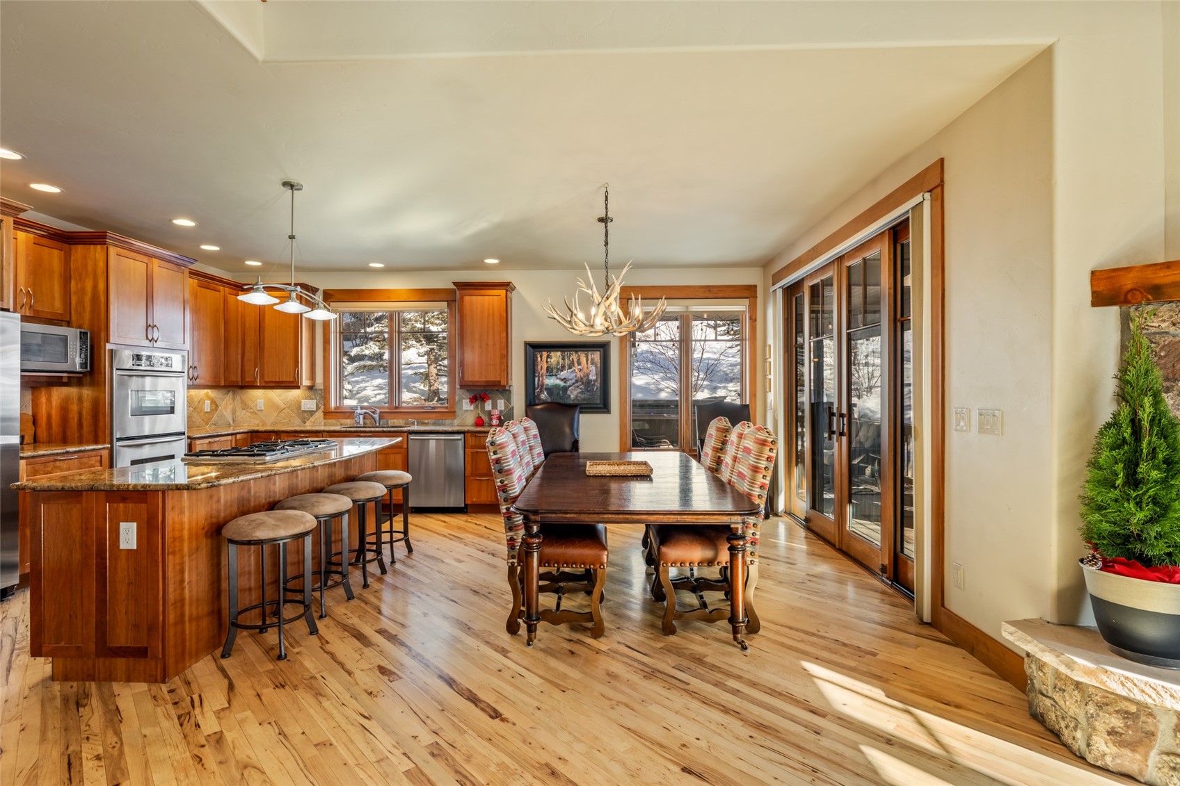 1462 Clubhouse DRIVE