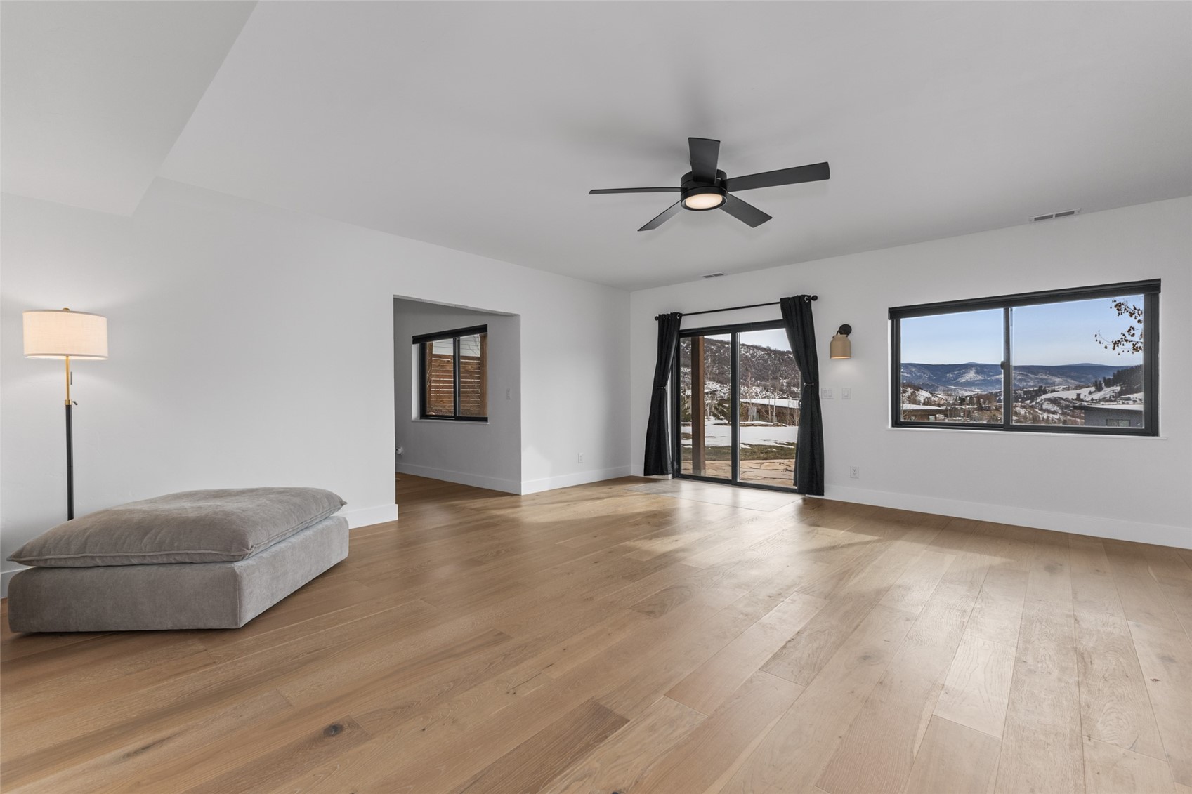 1870 Sunlight DRIVE
