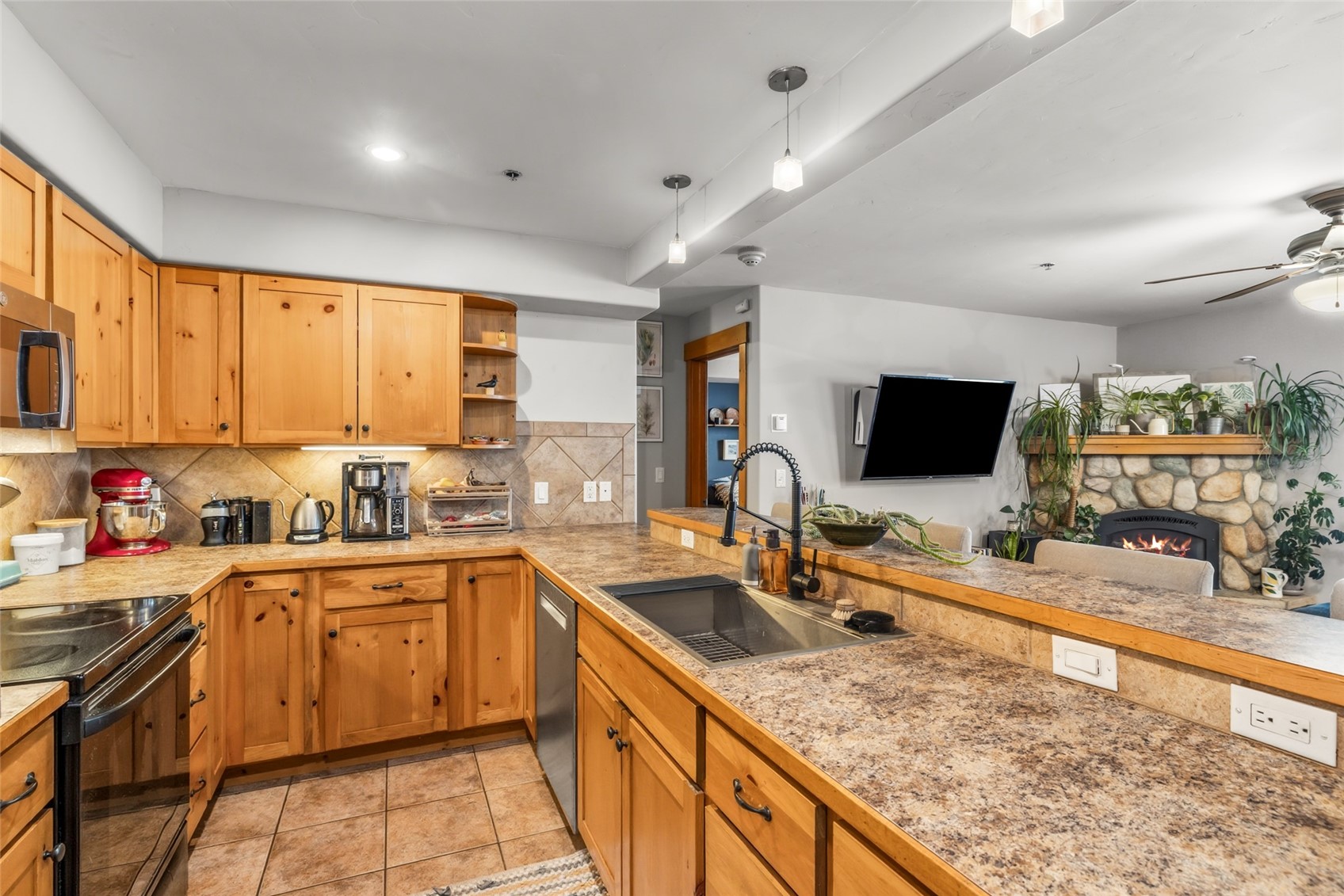 435 Ore House Plaza 1051