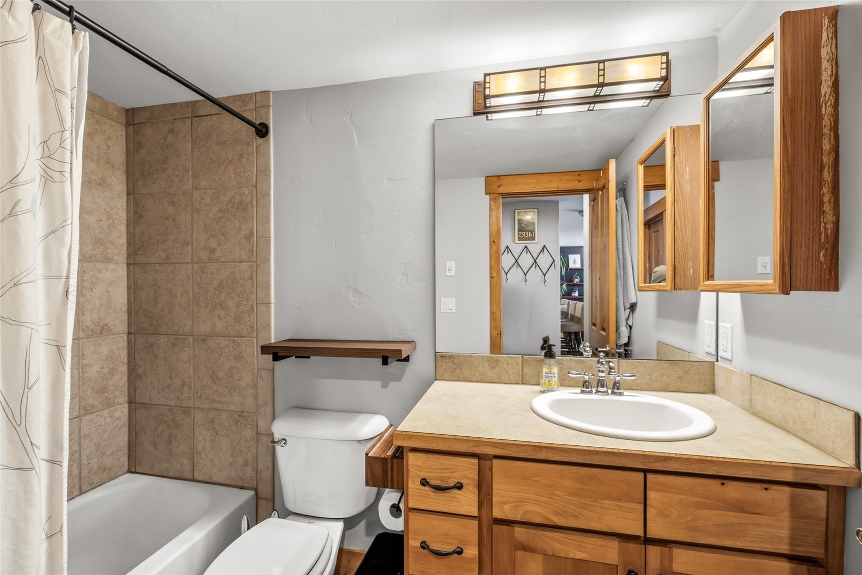 435 Ore House Plaza 1051