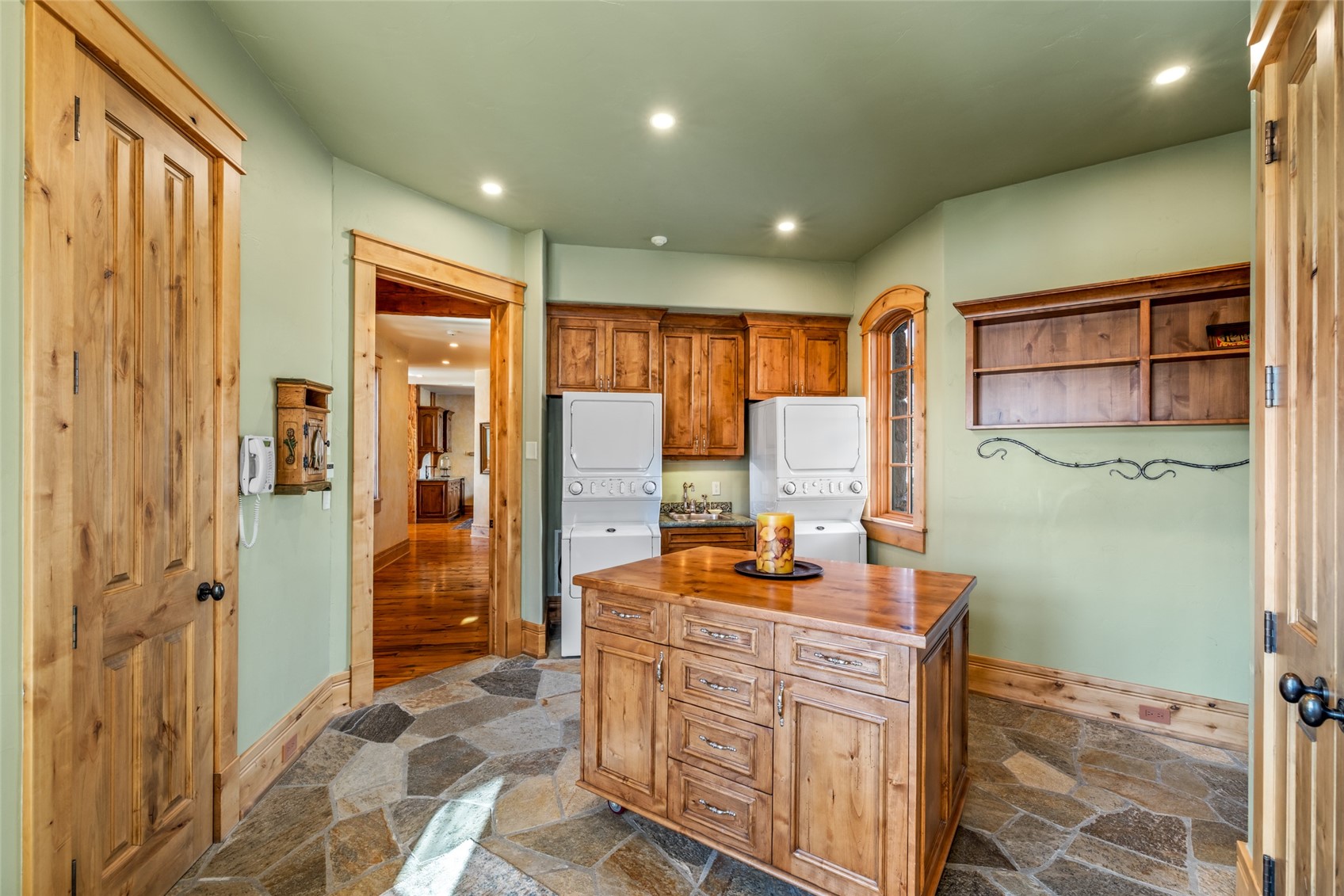 33800 Catamount DRIVE