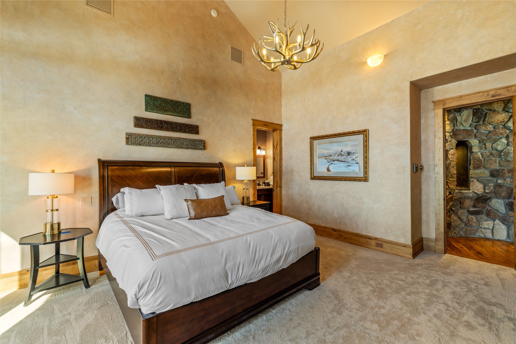 33800 Catamount DRIVE