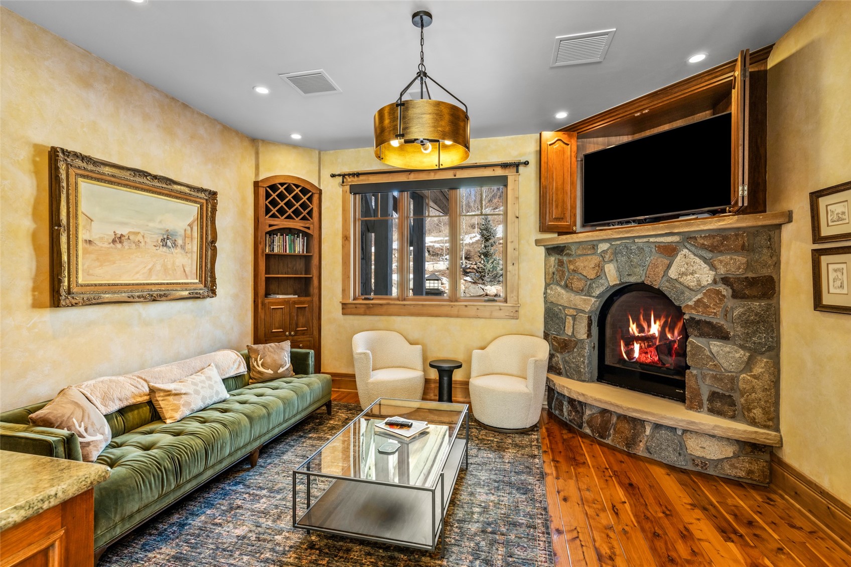 33800 Catamount DRIVE