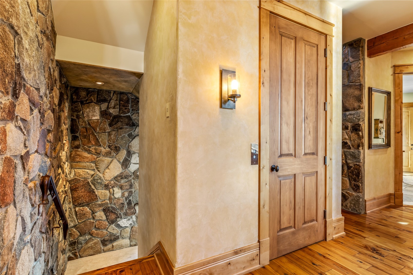 33800 Catamount DRIVE