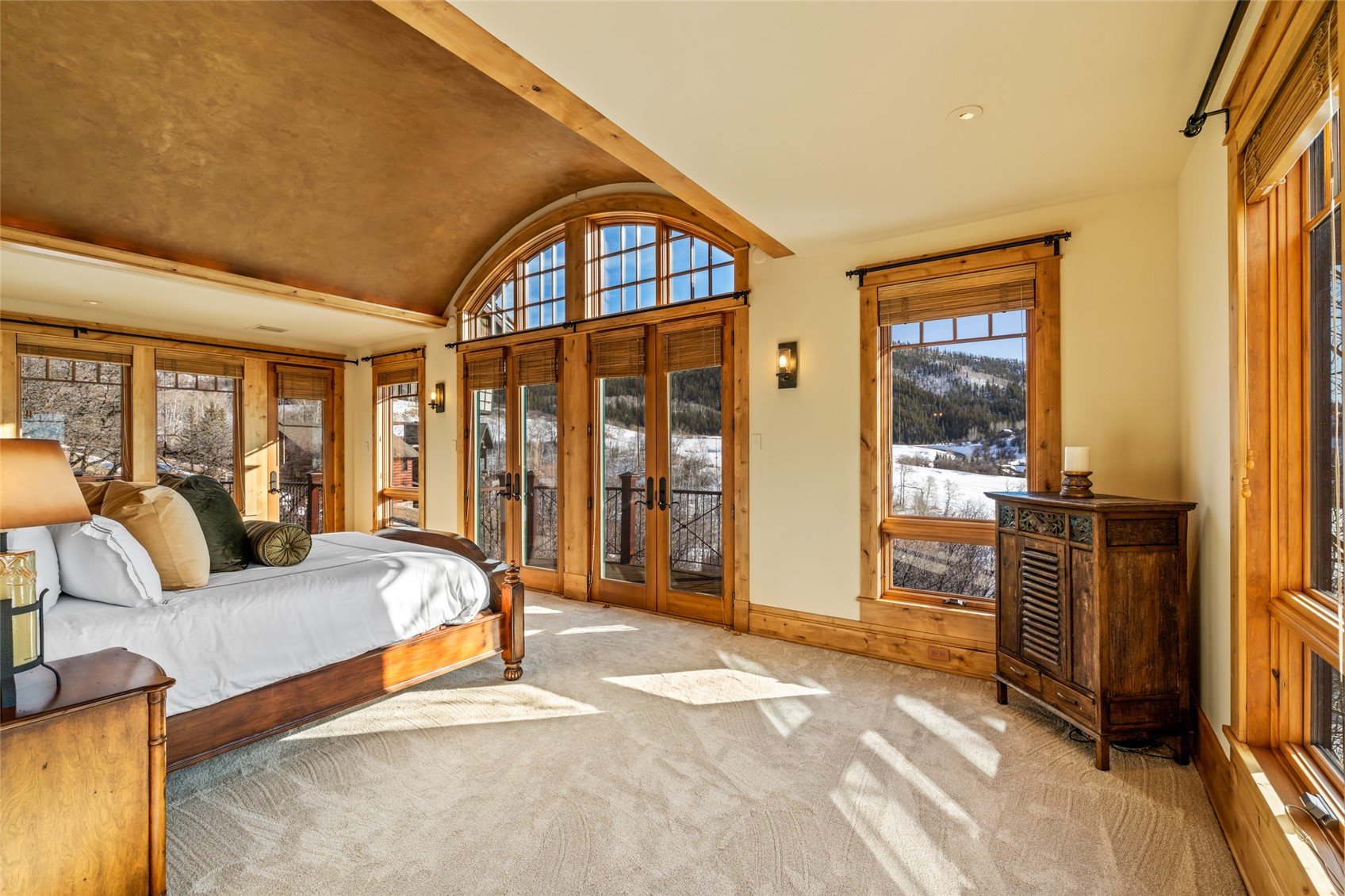 33800 Catamount DRIVE