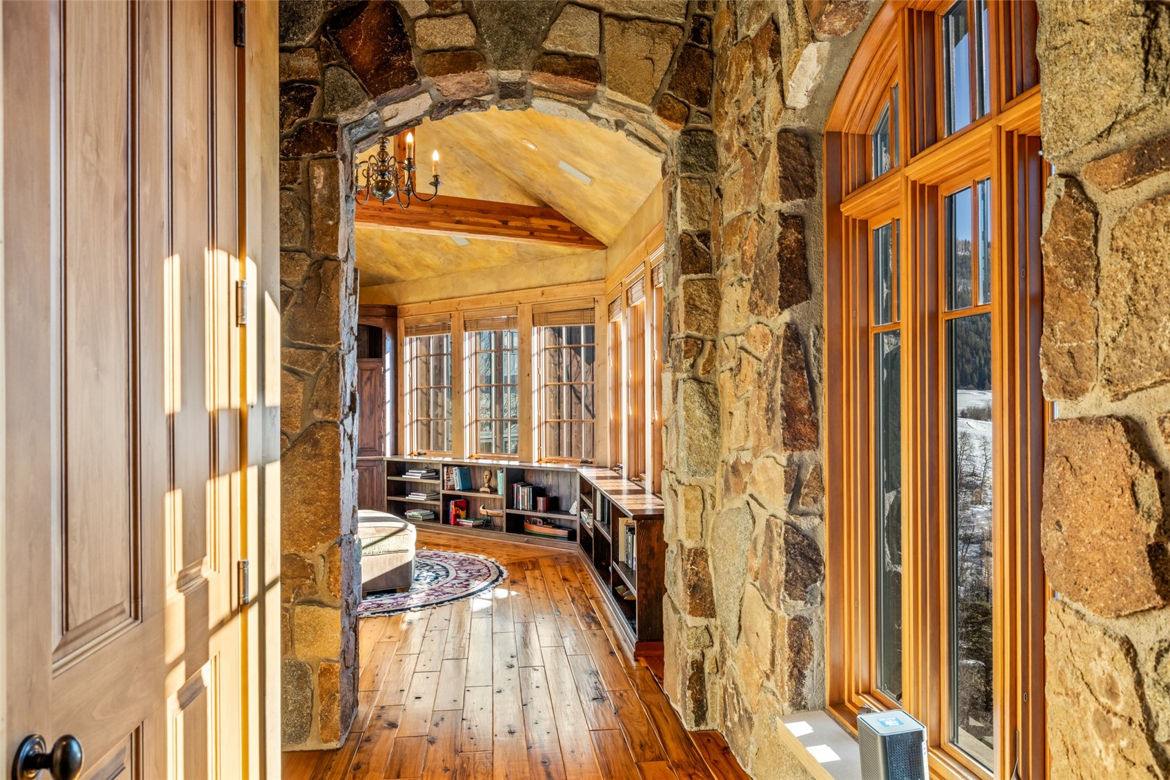 33800 Catamount DRIVE