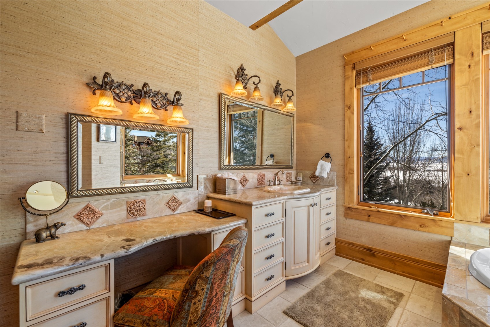 33800 Catamount DRIVE