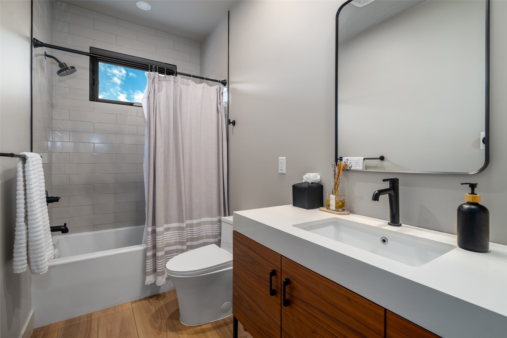 23395 Stageline AVENUE