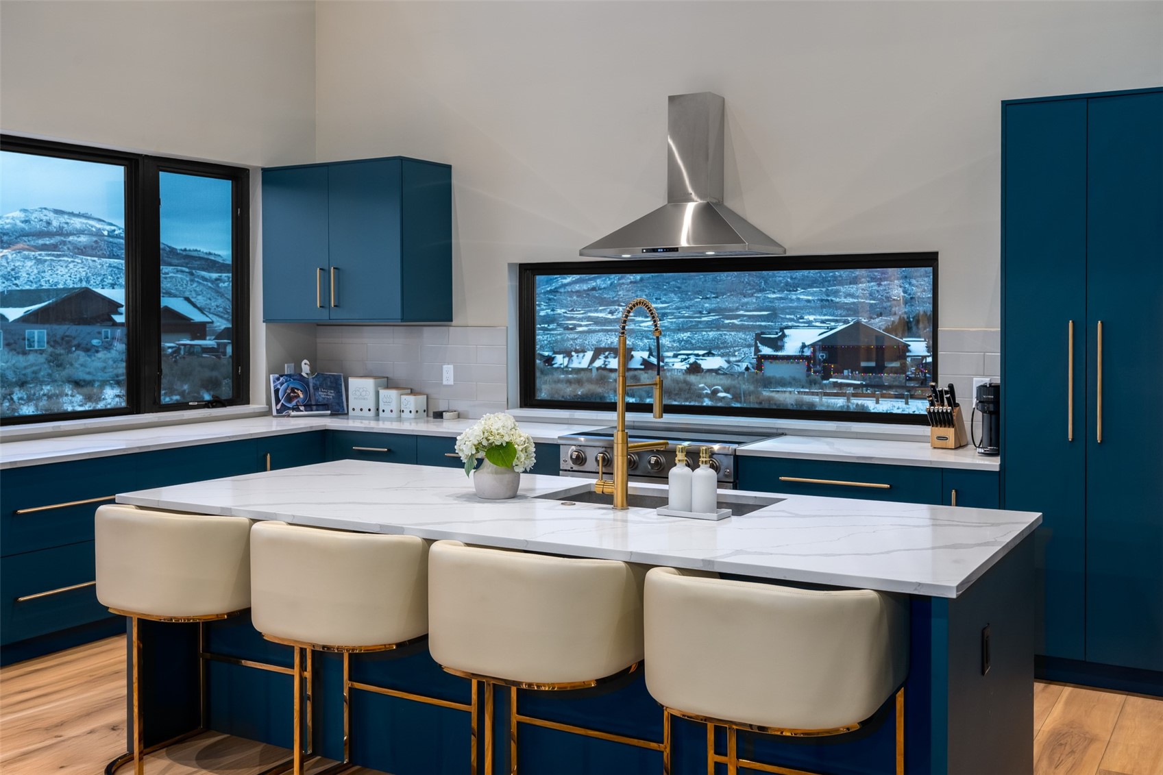 23395 Stageline AVENUE