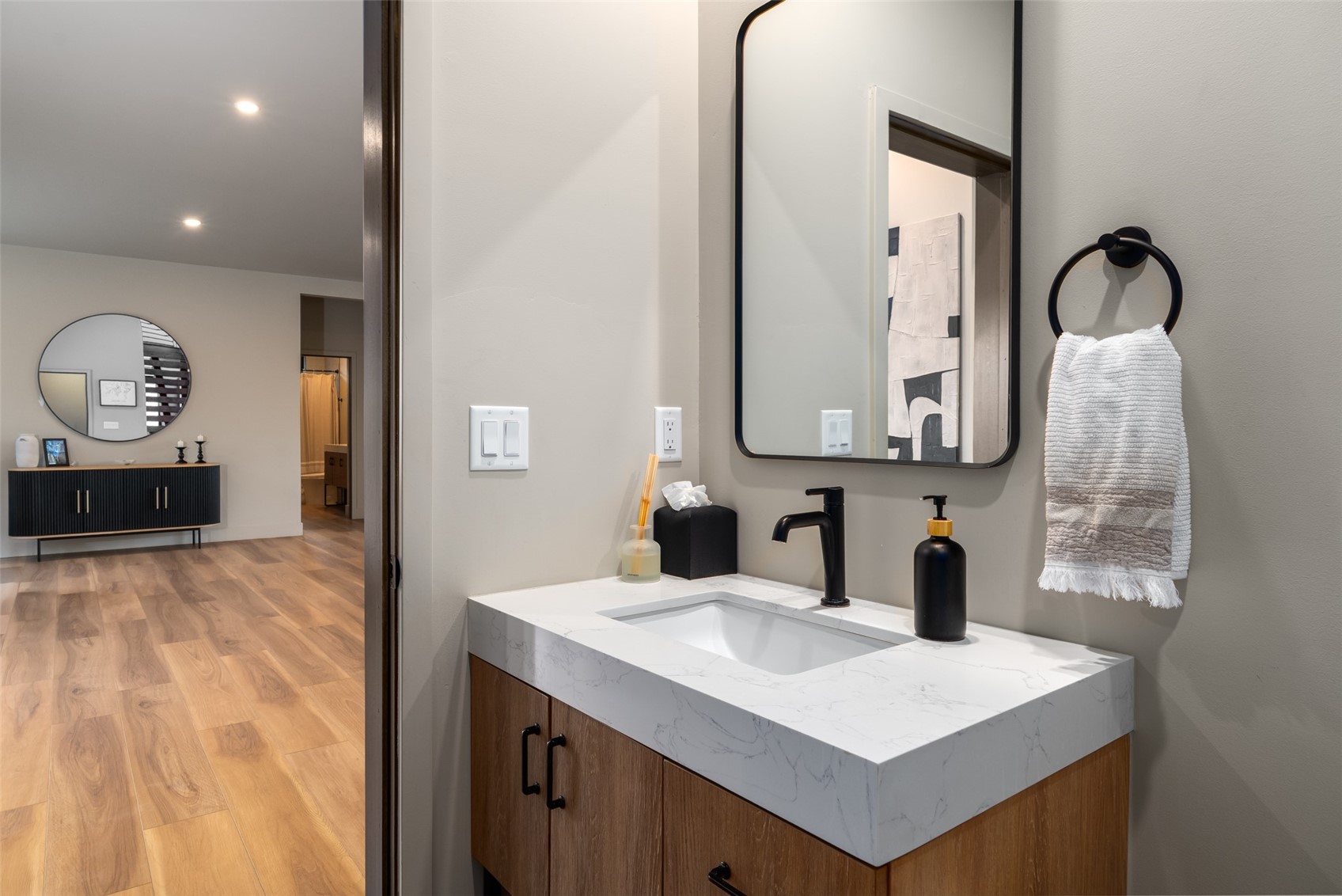 23395 Stageline AVENUE