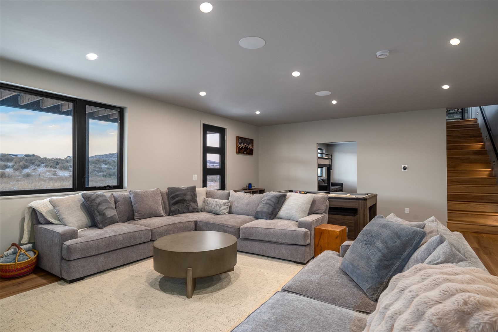 23395 Stageline AVENUE