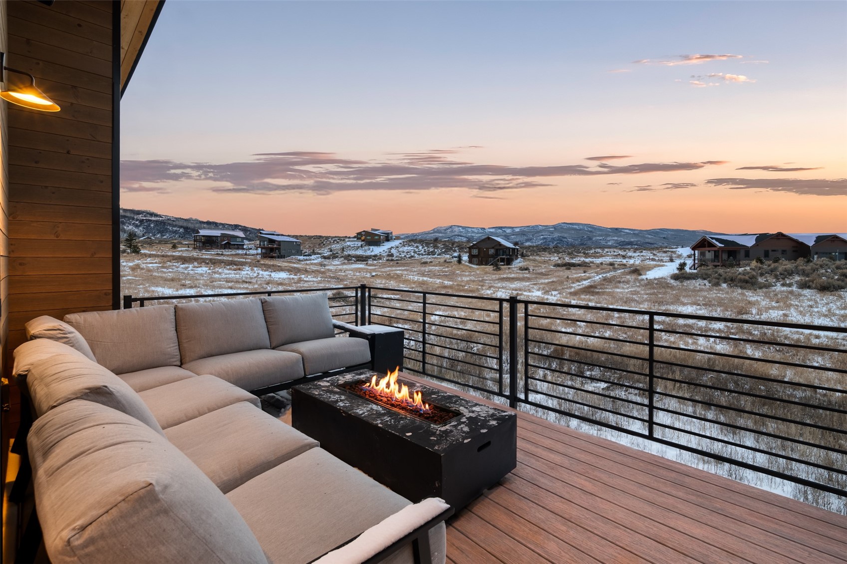 23395 Stageline AVENUE