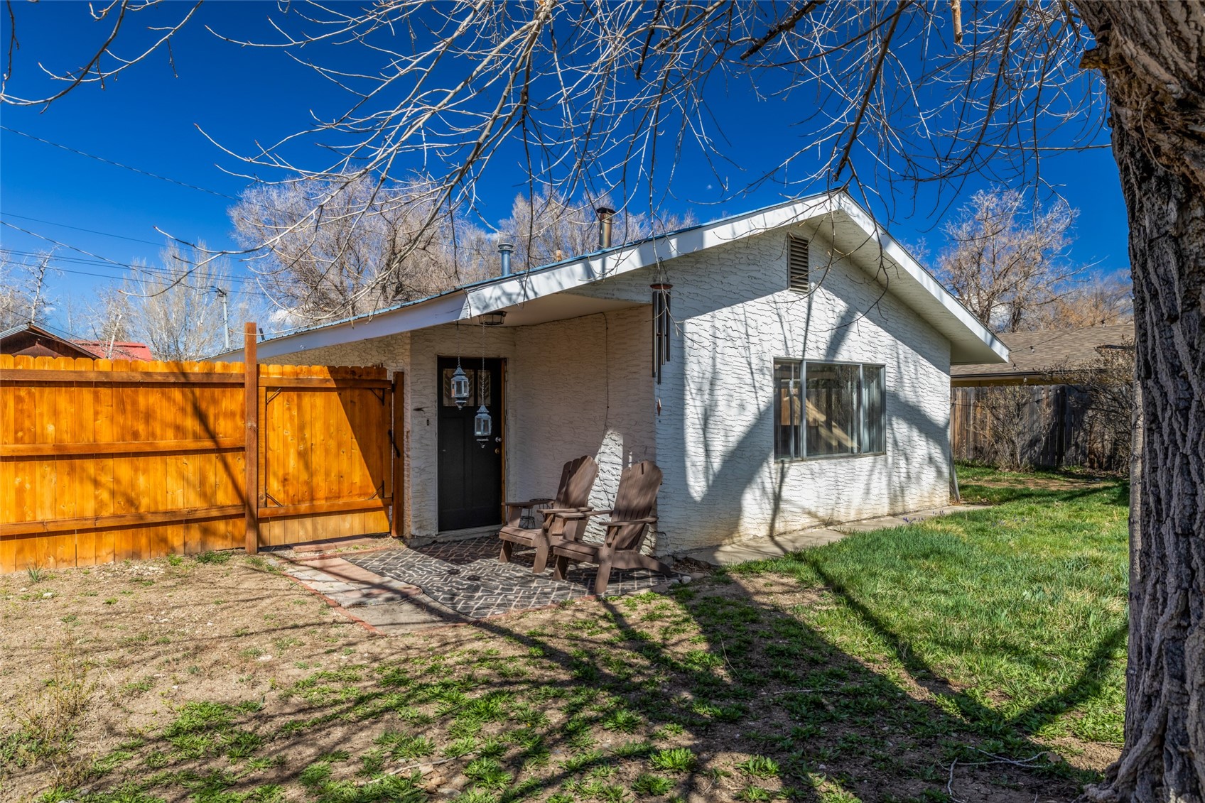 730 W Jefferson AVENUE