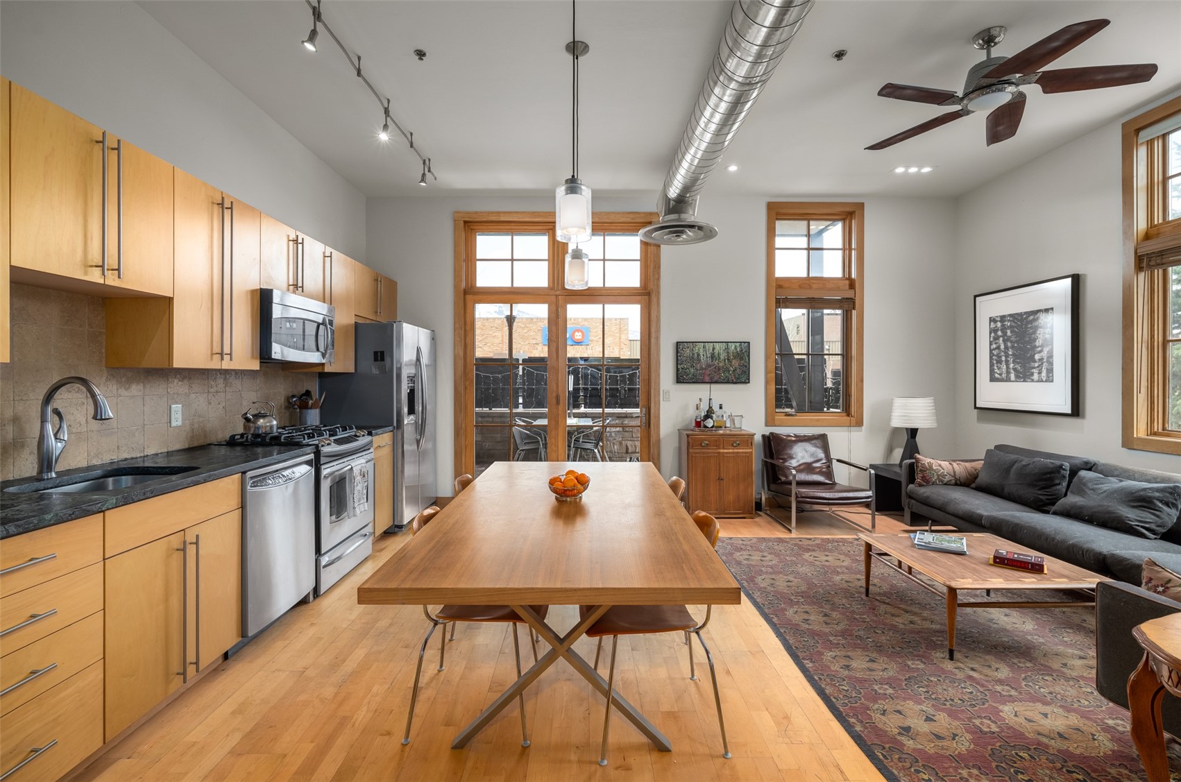 601 Lincoln AVENUE R1A