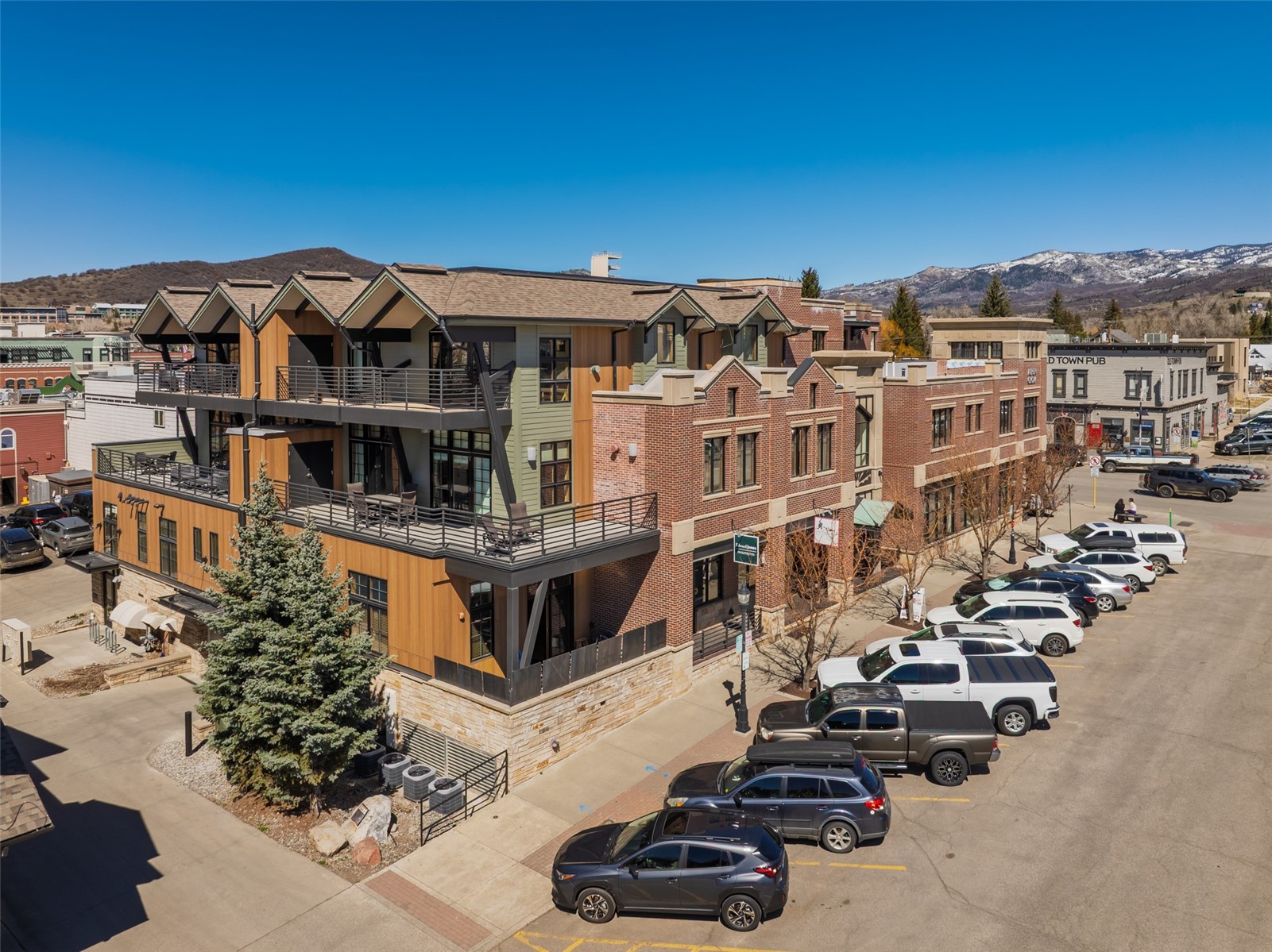 601 Lincoln AVENUE R1A