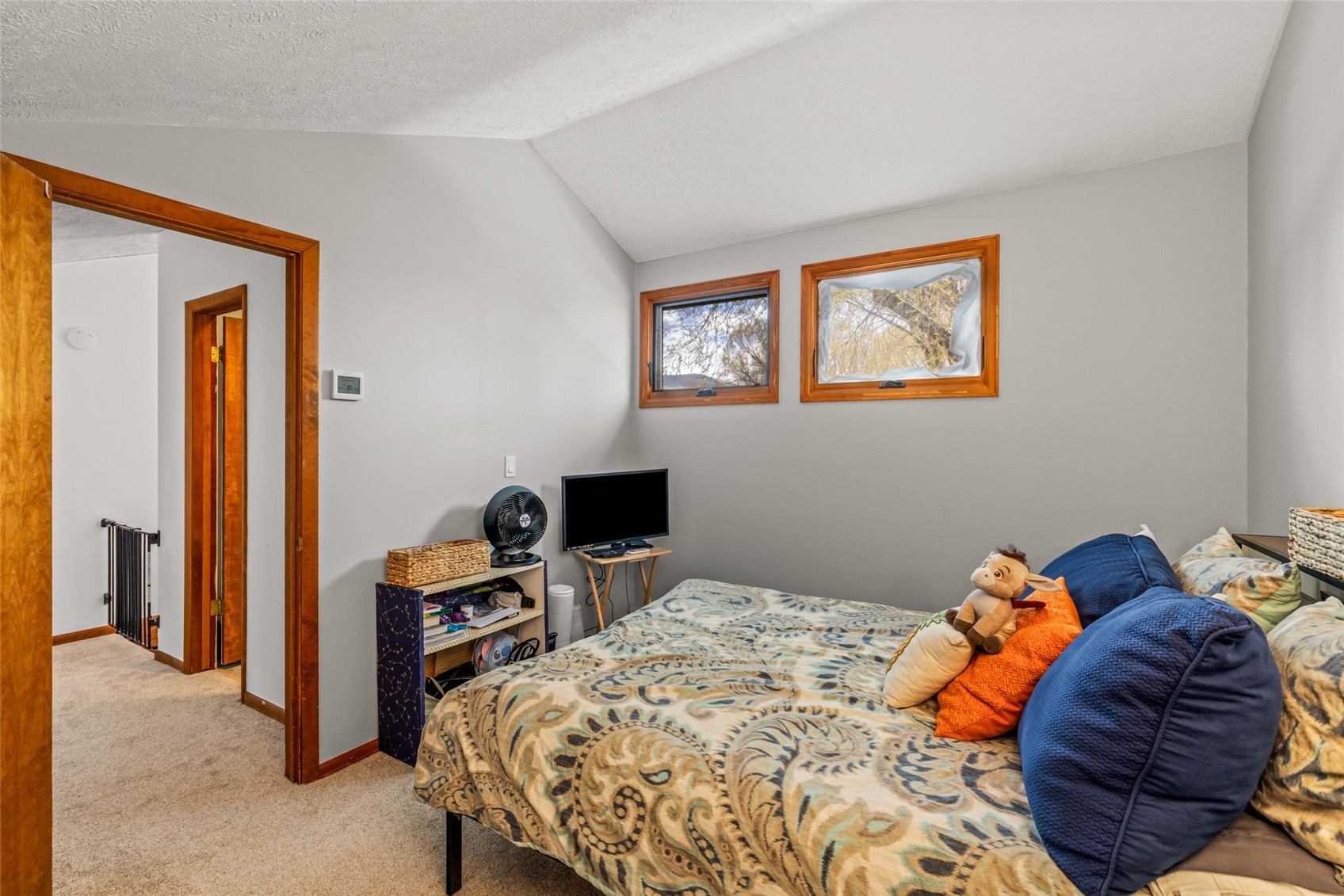 2555 Honeysuckle LANE