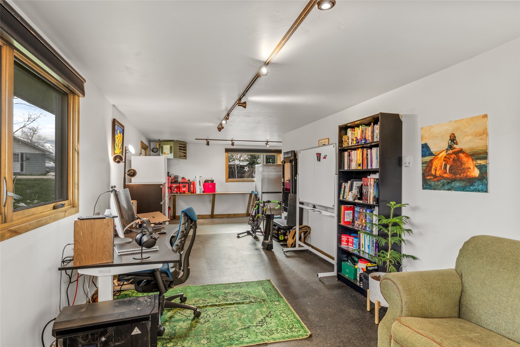 2555 Honeysuckle LANE