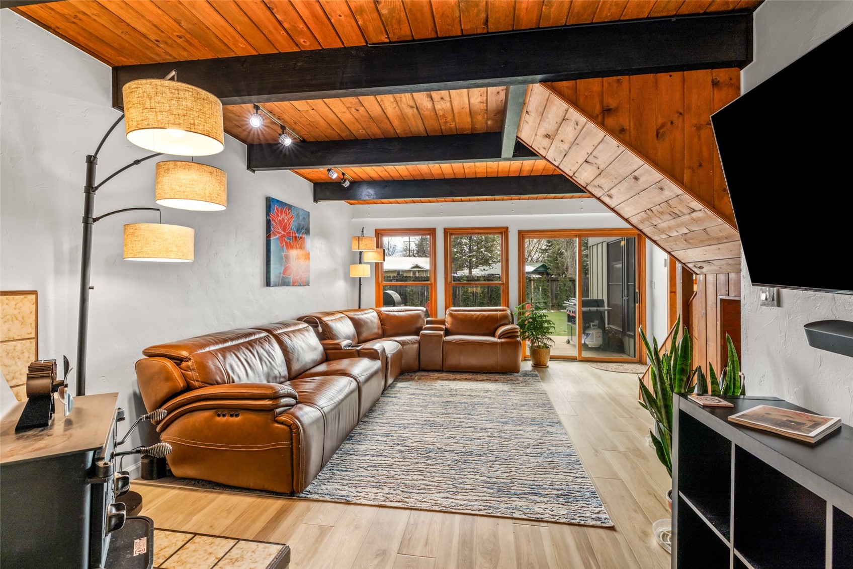 2555 Honeysuckle LANE