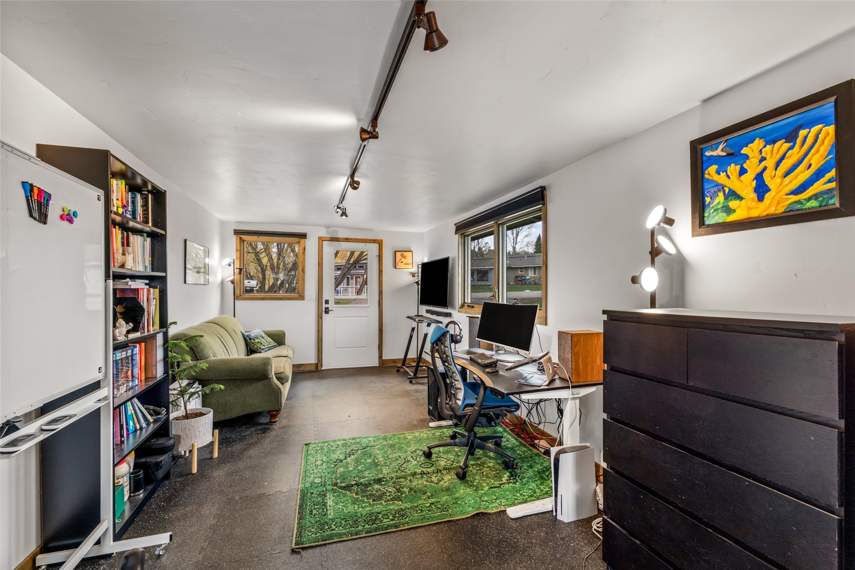 2555 Honeysuckle LANE