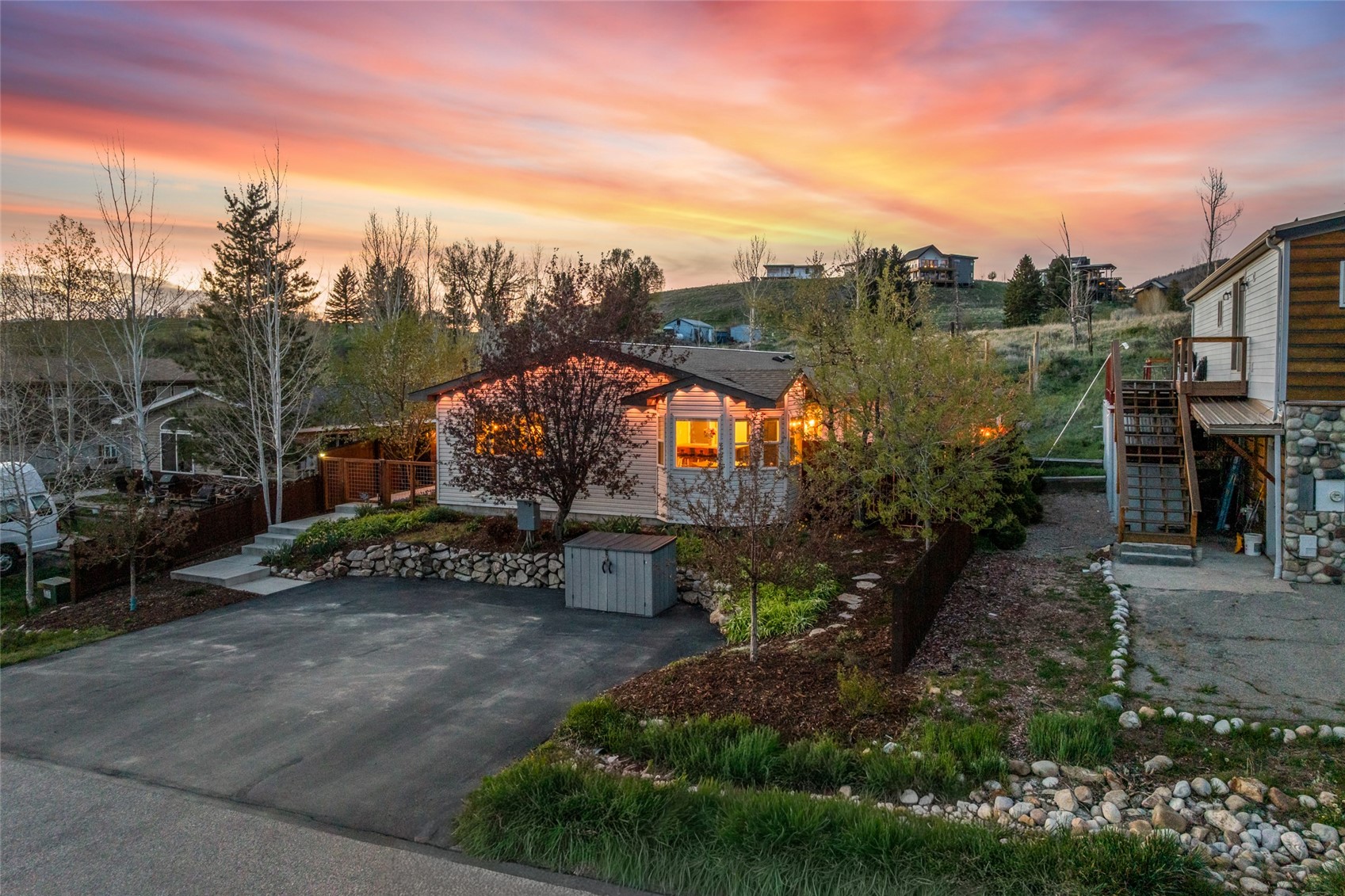 1496 Conestoga CIRCLE