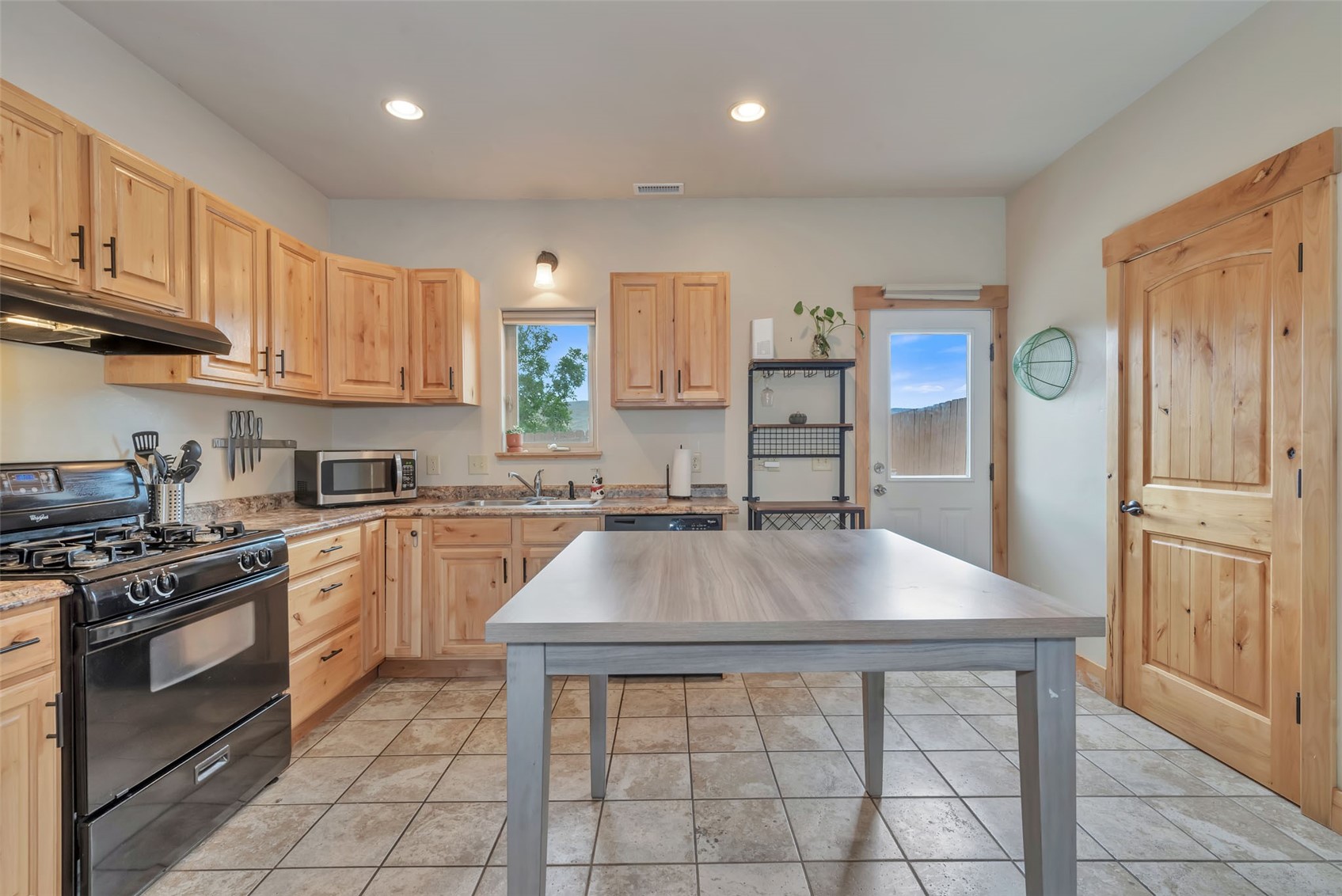 182 S 6th STREET -