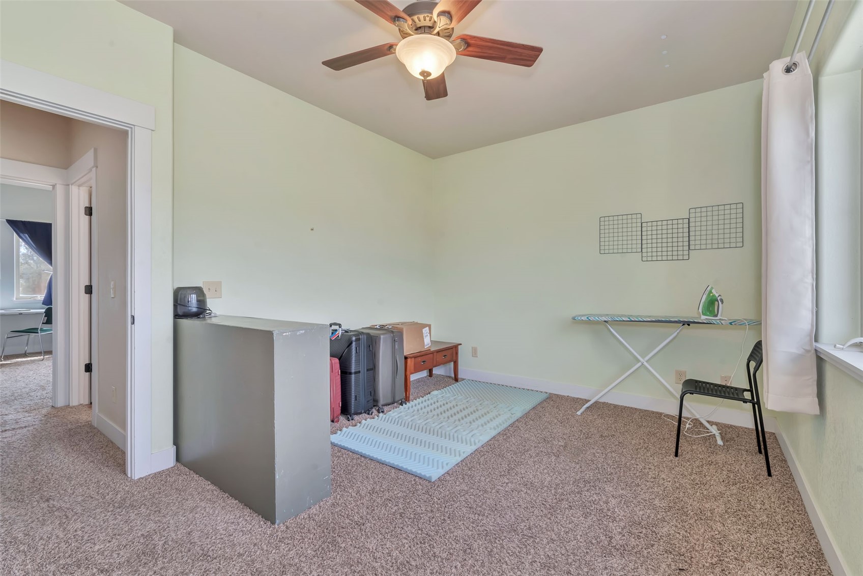 182 S 6th STREET -