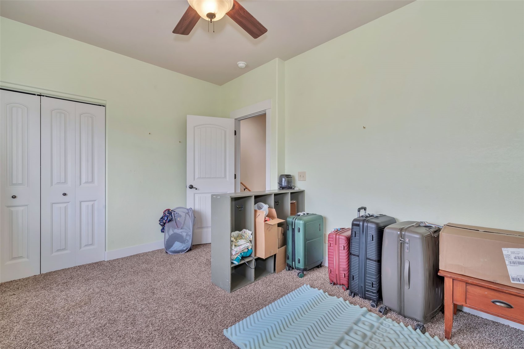 182 S 6th STREET -