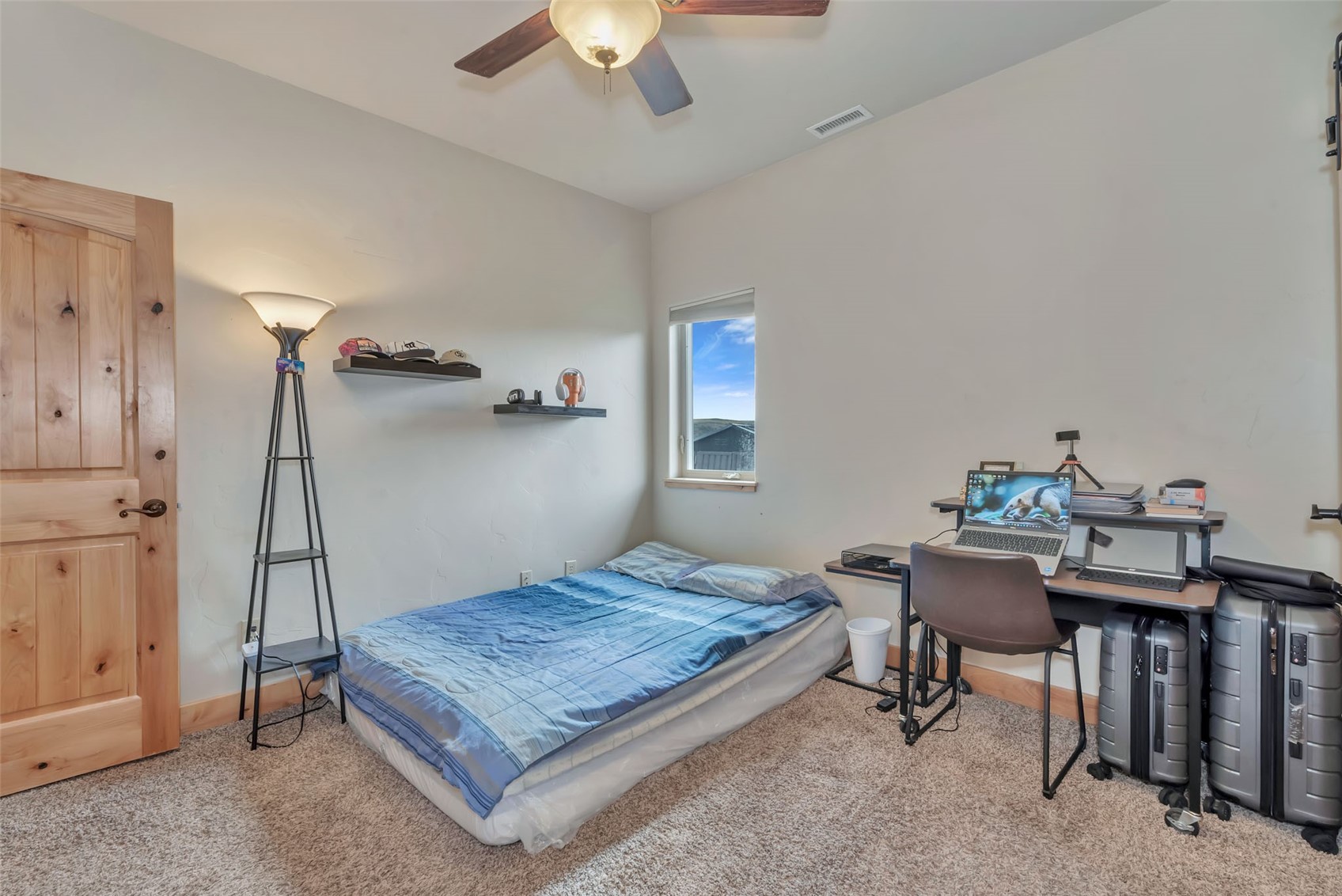 182 S 6th STREET -
