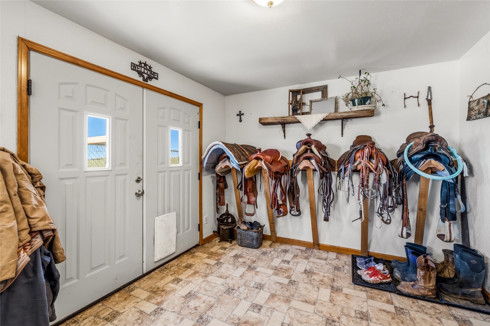 6055 Homesteader LANE