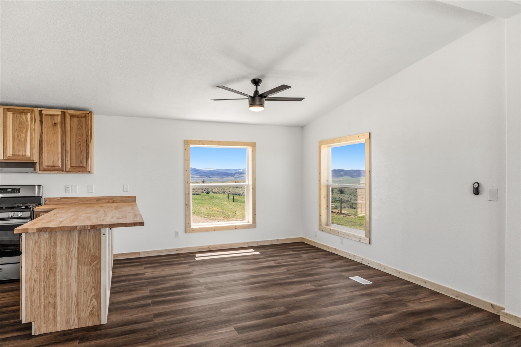 6055 Homesteader LANE