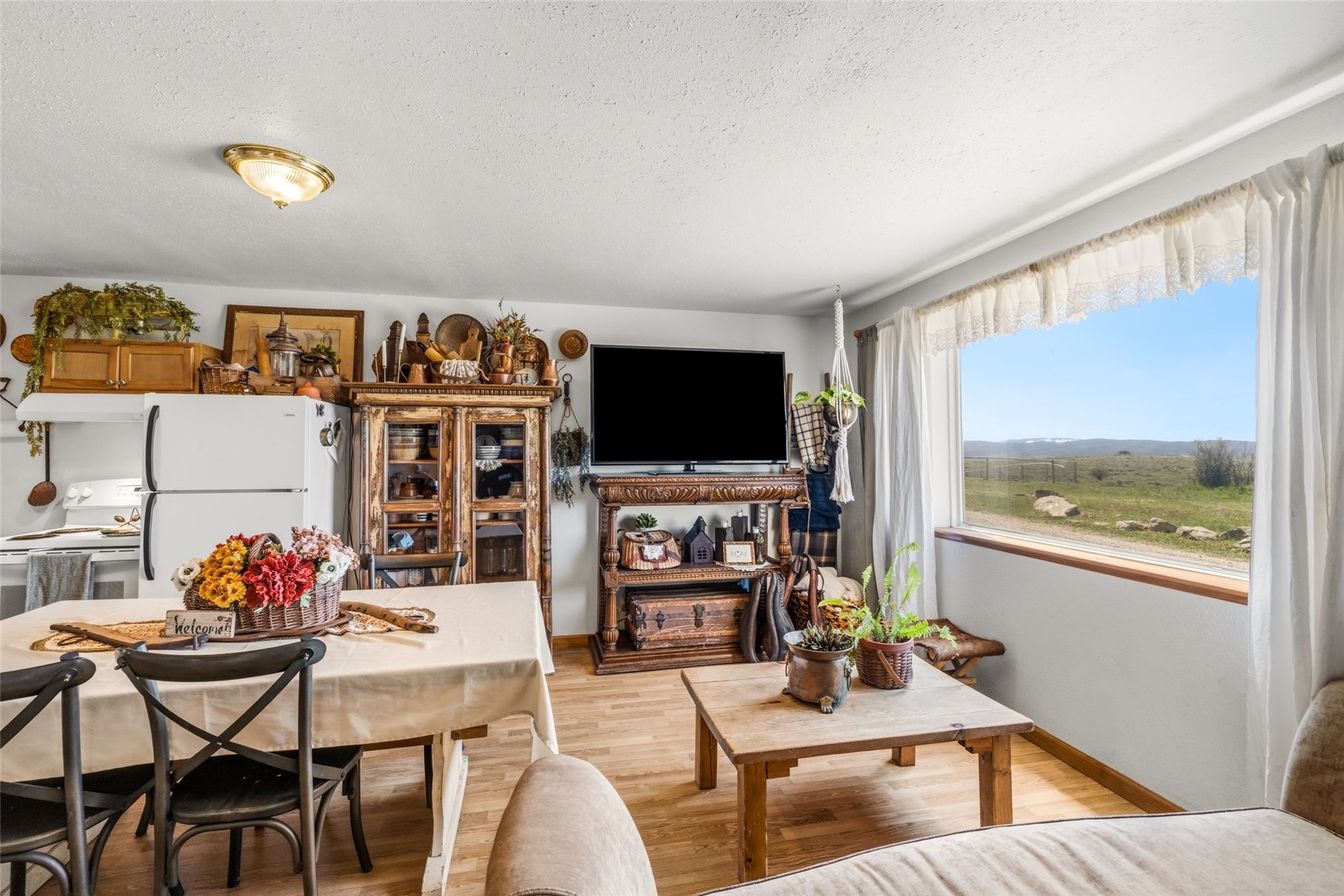 6055 Homesteader LANE