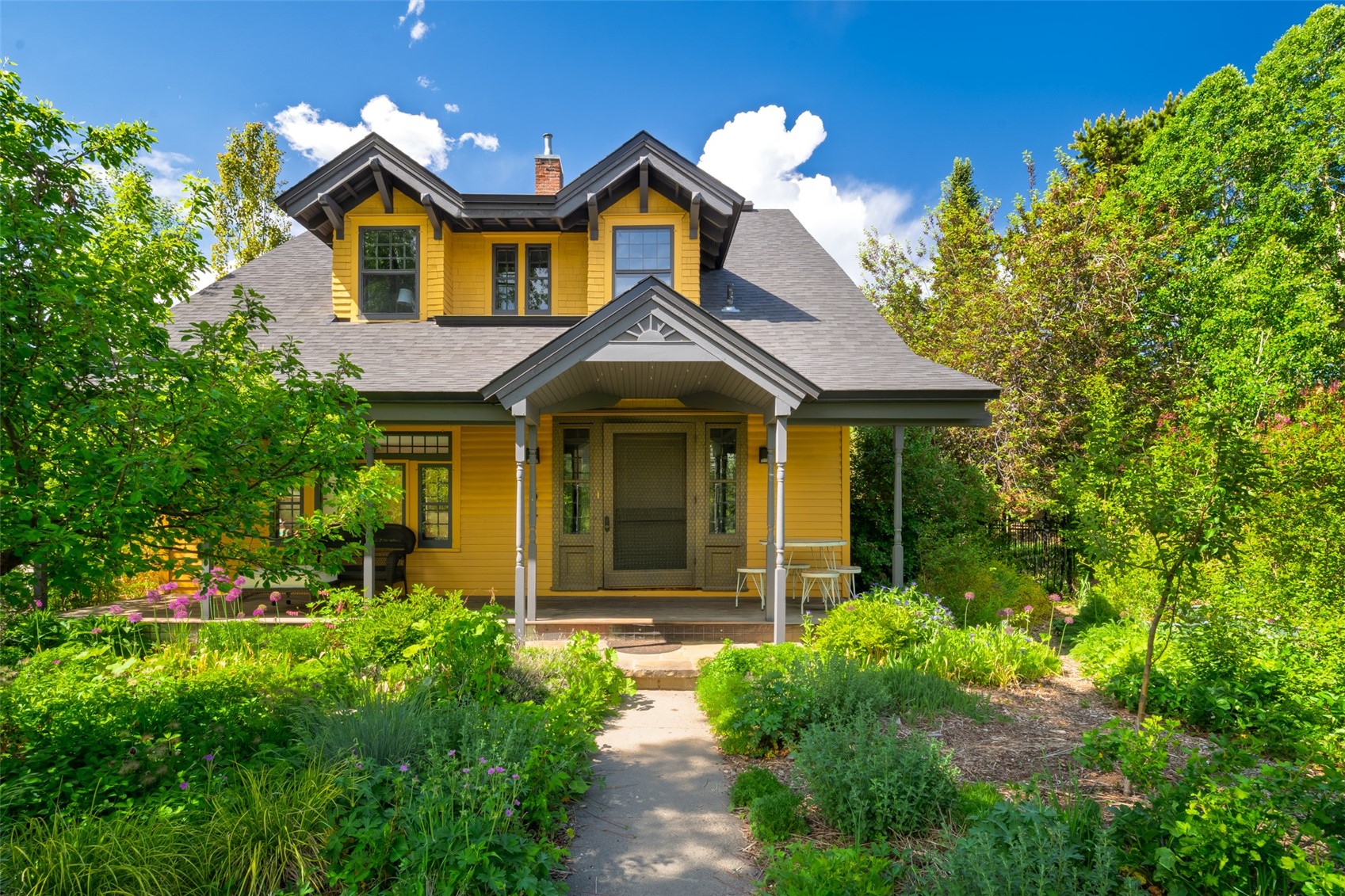 154 Maple STREET