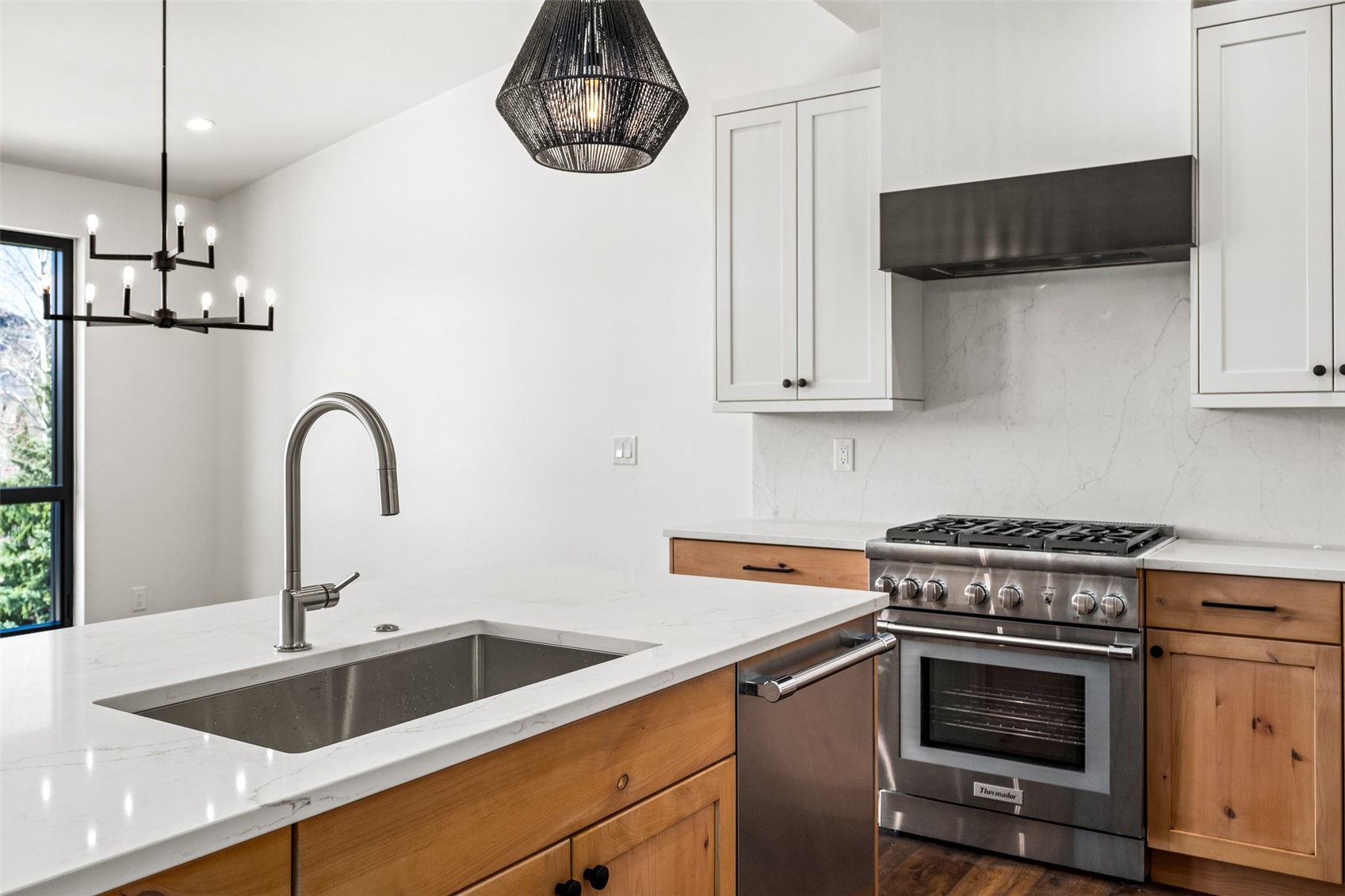 2944 Village DRIVE 3