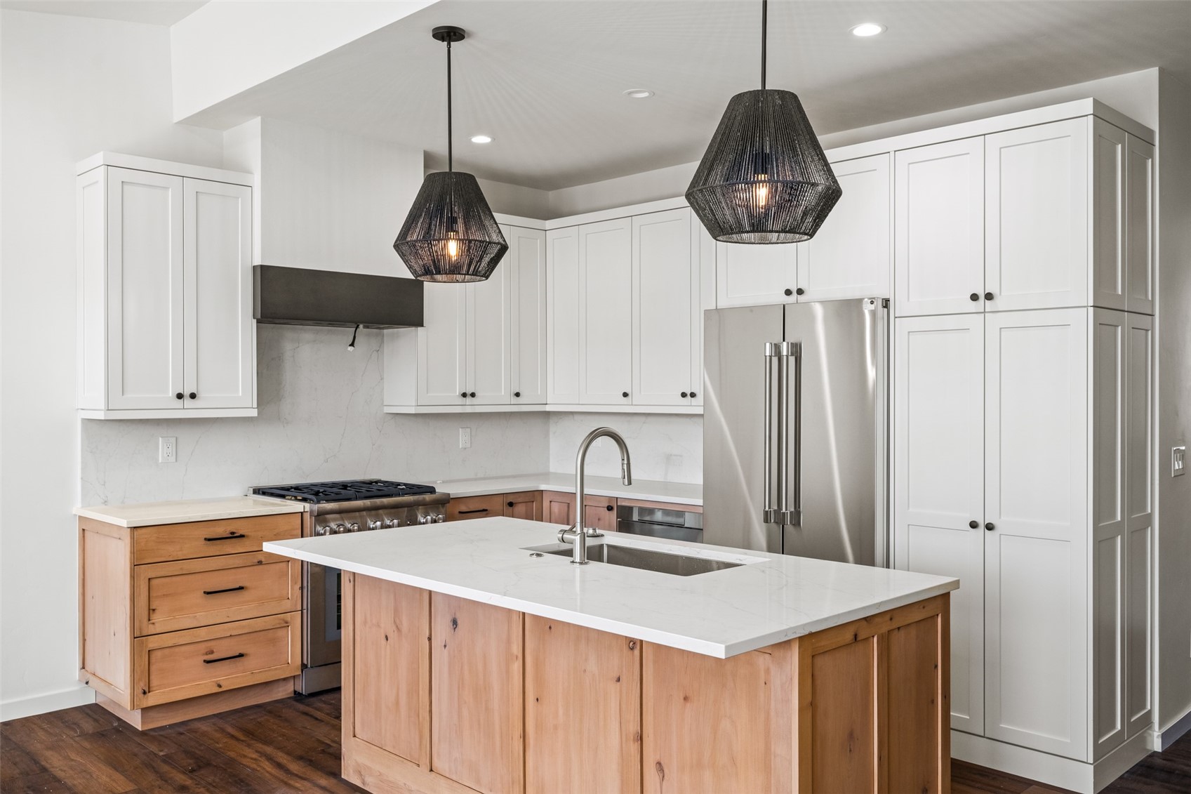 2944 Village DRIVE 3